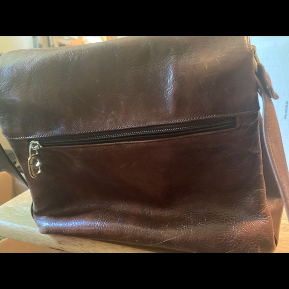 🔽Marino Orlandi shoulder and crossbody very 😊 nice! L 7.5 X W 8.5❤️ some scuff - Picture 3 of 9